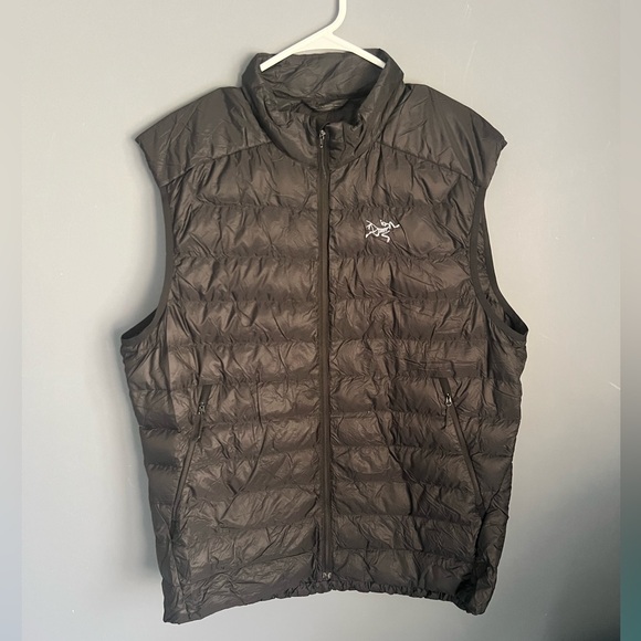 Arc'teryx Other - Arc’teryx Cerium LT Mens Size XL Down Vest Solid Black